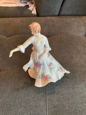 EUC Royal Doulton "HAZEL" Figurine #HN3167